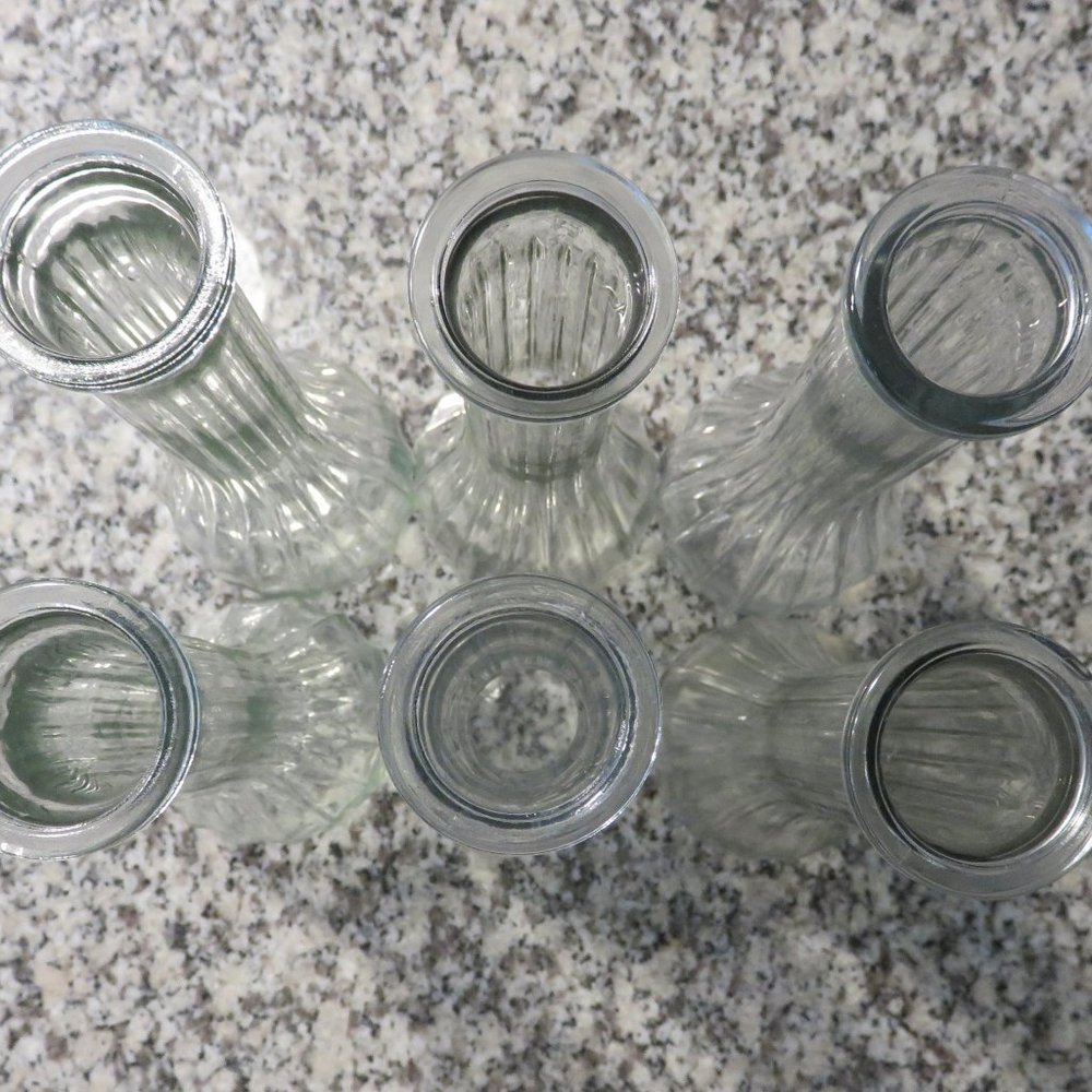 Lot of 8 Glass Vases - Picture 2 of 2